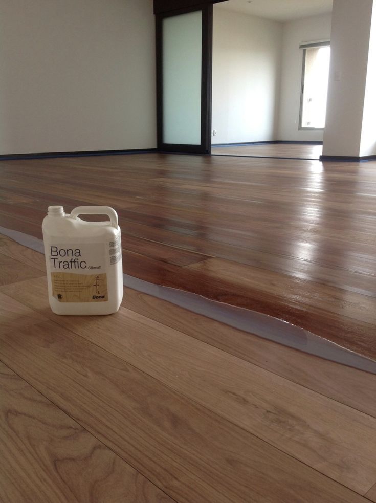 barnices base agua.jpg